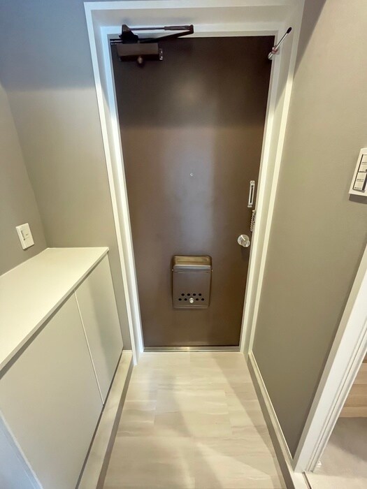 物件内観写真17　(玄関)