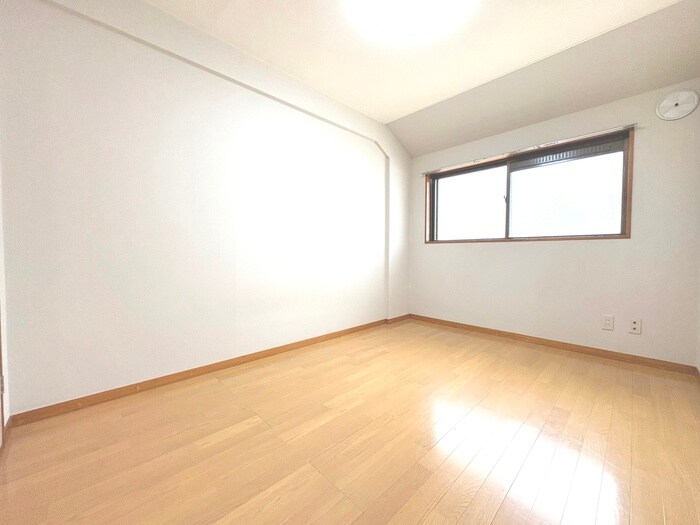 物件内観写真4　(居室)