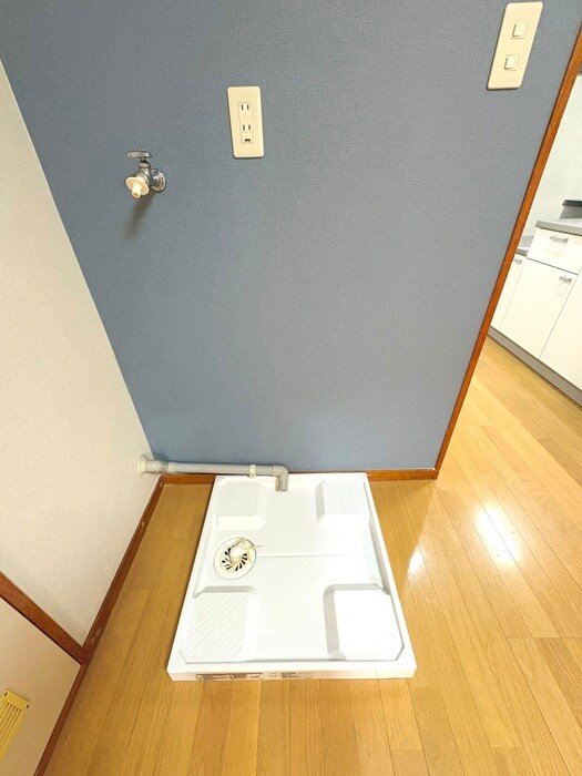 物件内観写真11　(洗濯機置場)