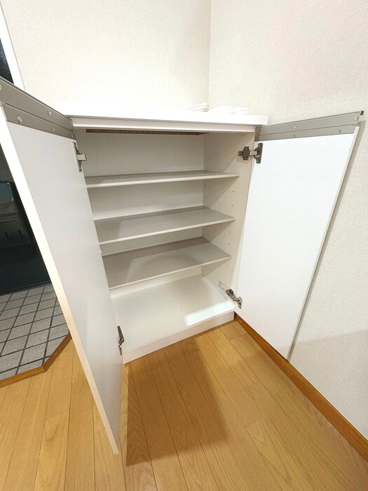 物件内観写真15　(靴箱)