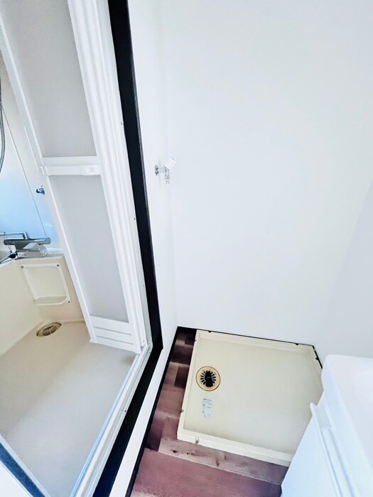 物件内観写真17　(洗濯機置場)