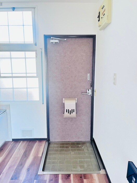 物件内観写真19　(玄関)