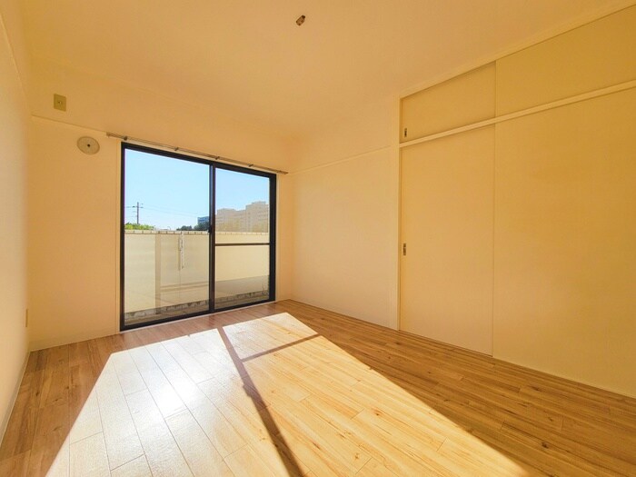 物件内観写真8　(居室)