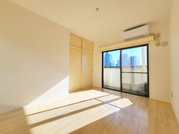 物件内観写真10　(居室)