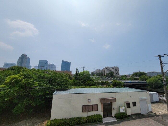 物件内観写真22　(室内からの展望)