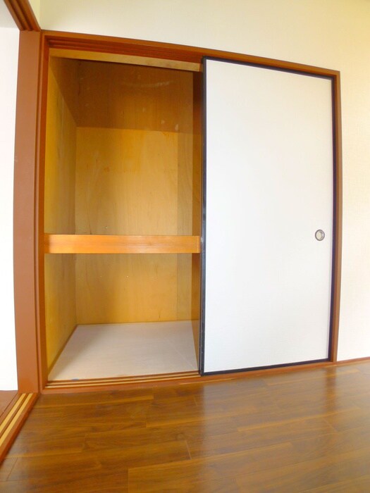 物件内観写真18　(収納)