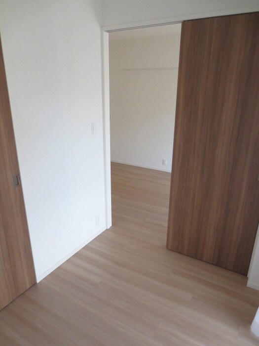 物件内観写真15　(居室)