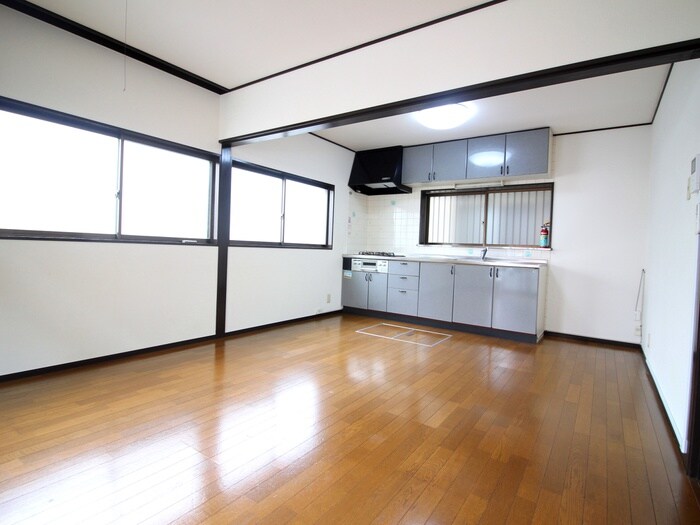 物件内観写真4　(居室)