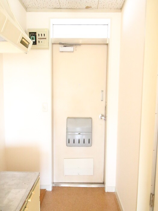 物件内観写真20　(玄関)