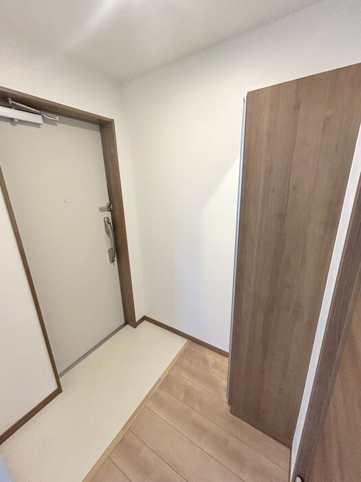 物件内観写真17　(玄関)