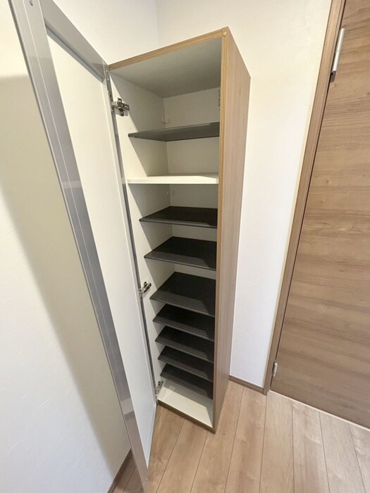 物件内観写真18　(靴箱)