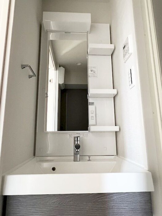 物件内観写真11　(洗面)