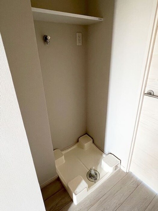 物件内観写真14　(洗濯機置場)