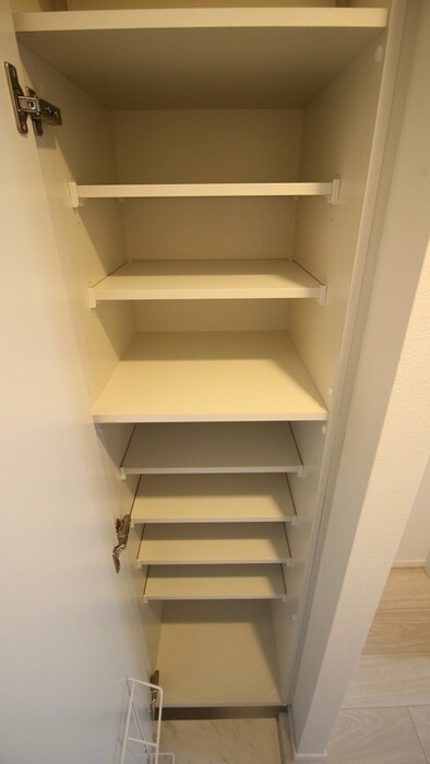 物件内観写真8　(靴箱)