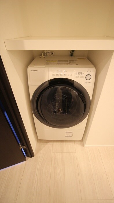 物件内観写真14　(洗濯機置場)