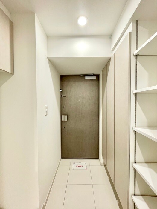 物件内観写真17　(玄関)