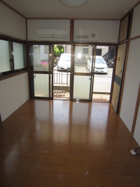 物件内観写真4　(居室)