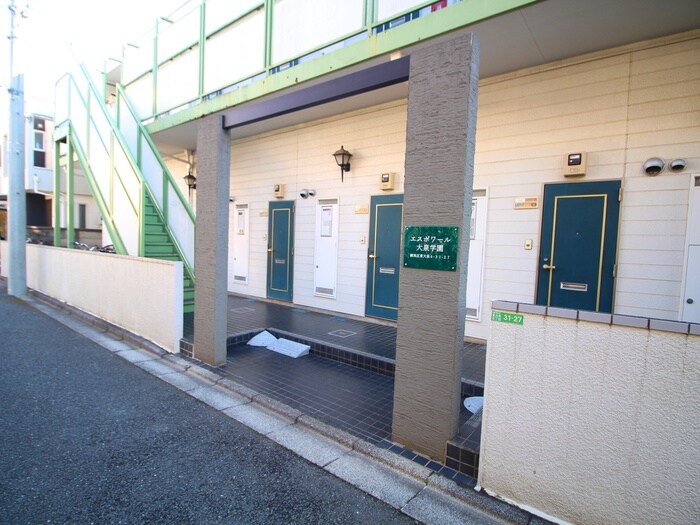 物件外観写真5　(エントランス部分)