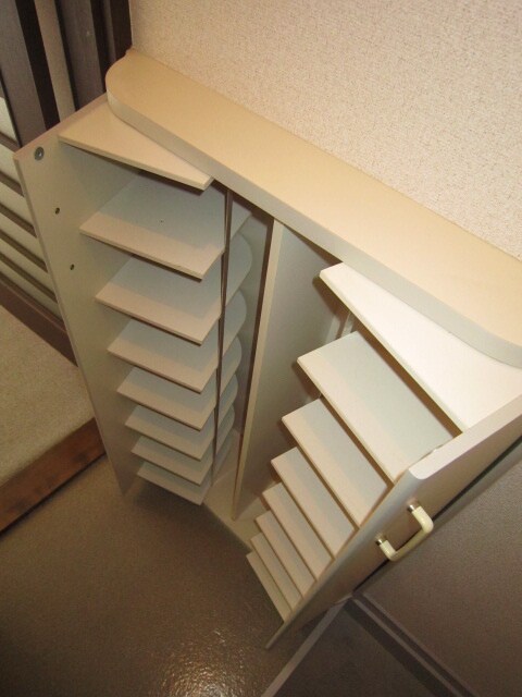 物件内観写真15　(靴箱)