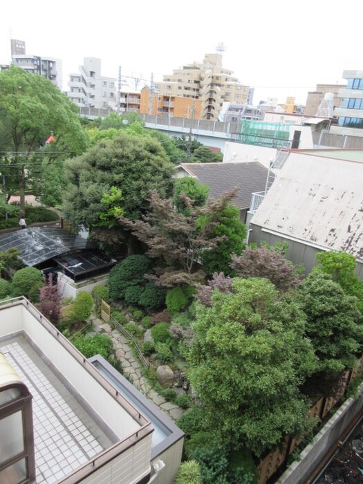 物件内観写真16　(室内からの展望)