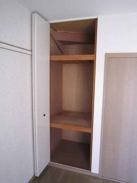 物件内観写真11　(収納)