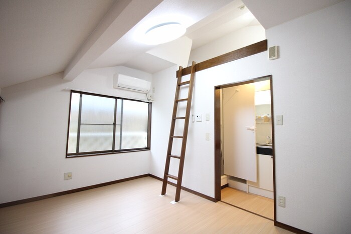 物件内観写真4　(居室)