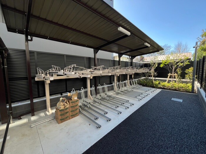 物件外観写真3　(駐輪場)