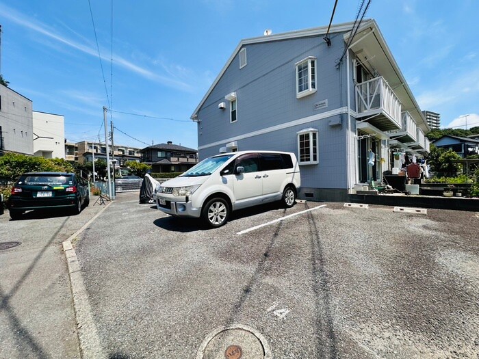 物件外観写真6　(駐車場)