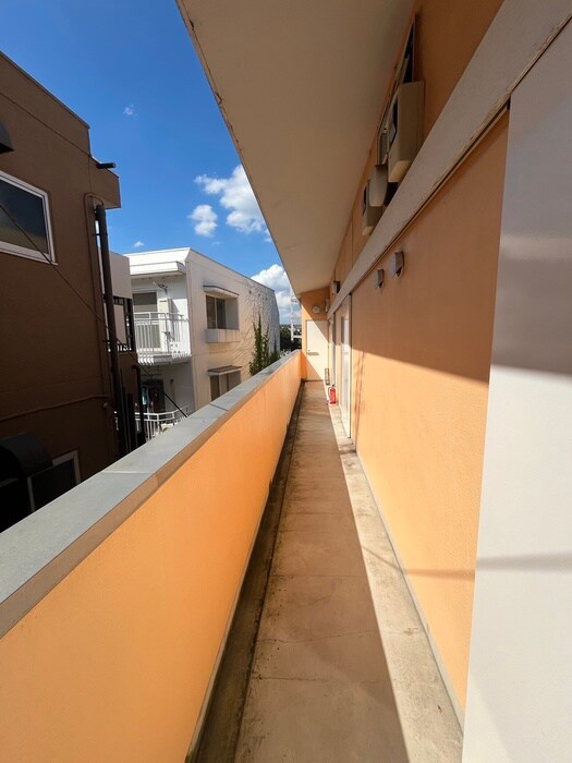 物件外観写真6　(エントランス部分)