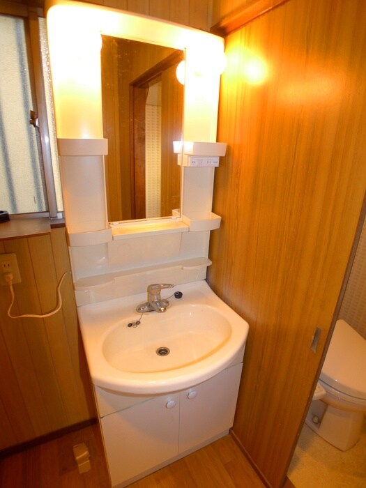 物件内観写真9　(洗面)