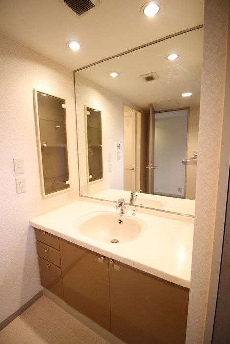 物件内観写真11　(洗面)