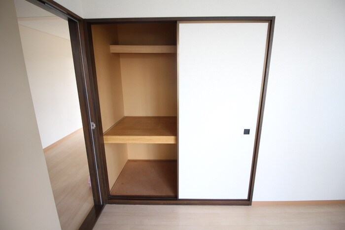 物件内観写真15　(収納)