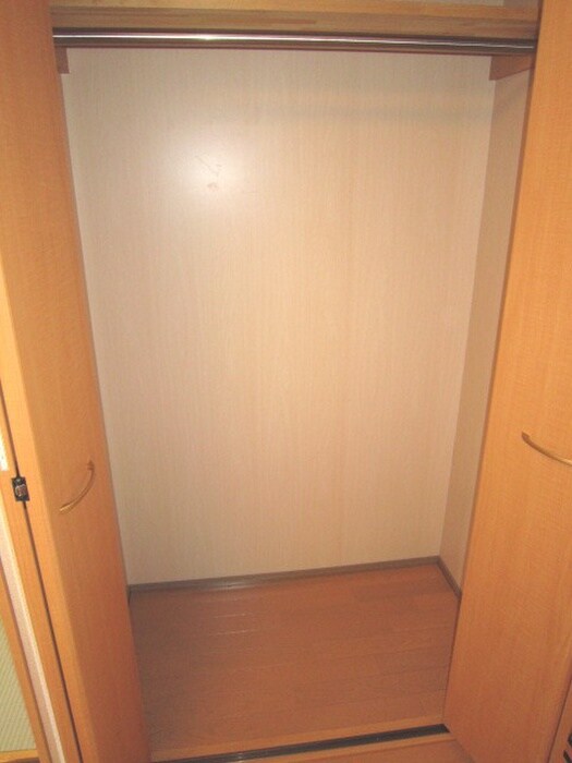 物件内観写真12　(収納)