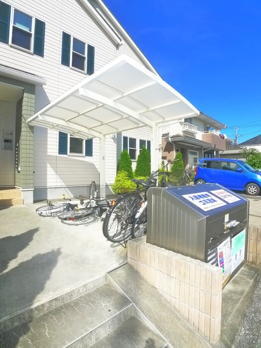 物件外観写真5　(駐輪場)
