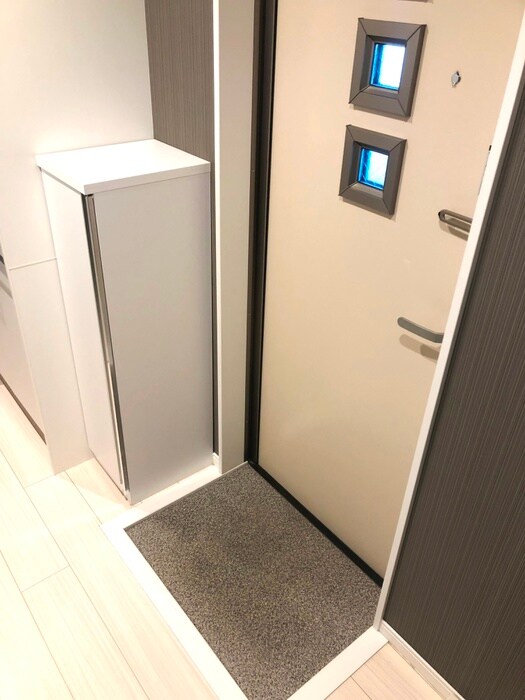 物件内観写真14　(玄関)