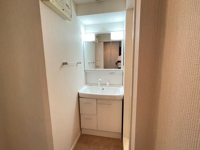 物件内観写真12　(洗面)