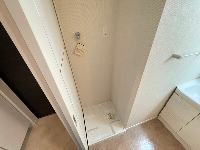 物件内観写真14　(洗濯機置場)