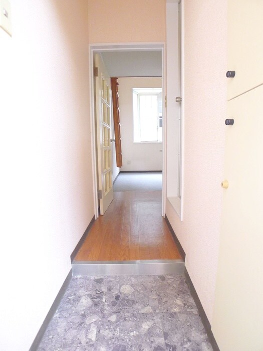 物件内観写真20　(廊下)