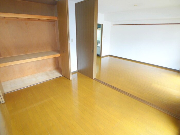 物件内観写真13　(収納)