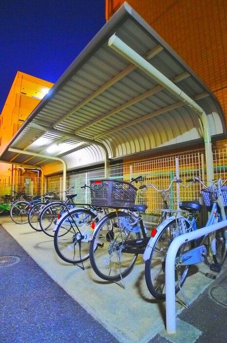 物件外観写真5　(駐輪場)