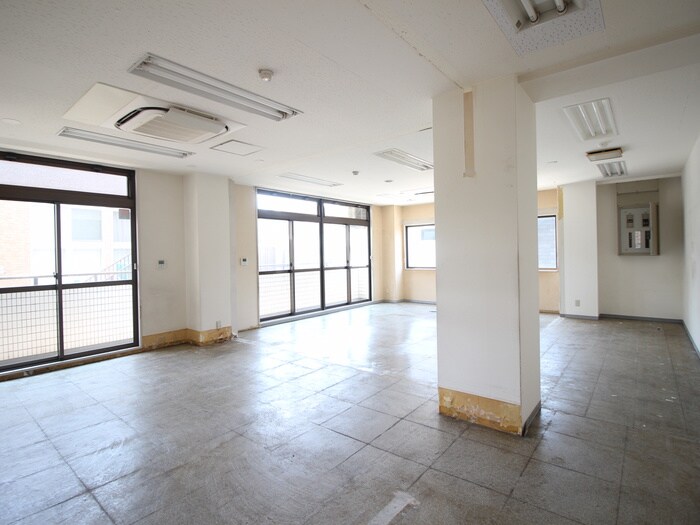 物件内観写真4　(居室)