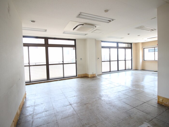 物件内観写真5　(居室)