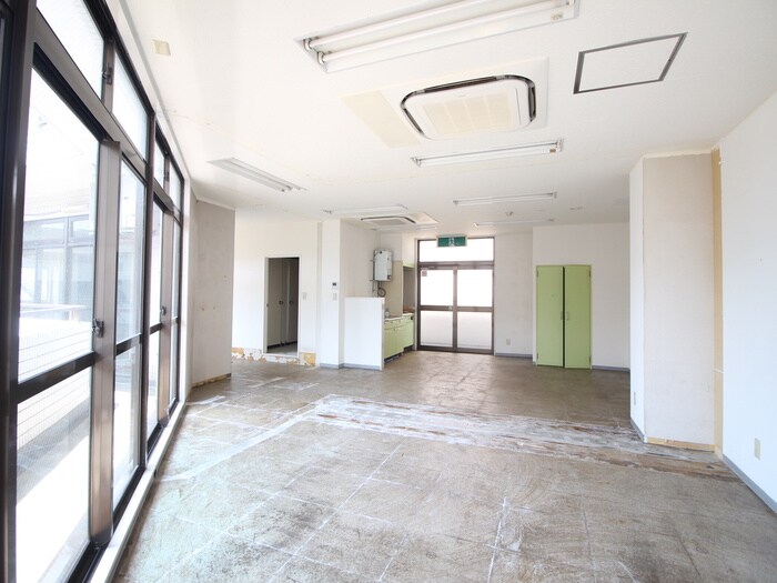 物件内観写真10　(居室)