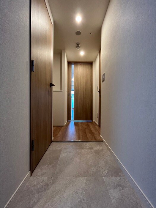 物件内観写真7　(玄関)