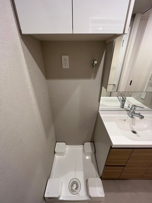 物件内観写真12　(洗濯機置場)