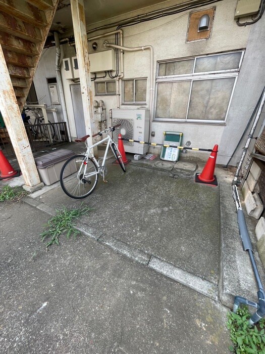 物件外観写真6　(駐輪場)
