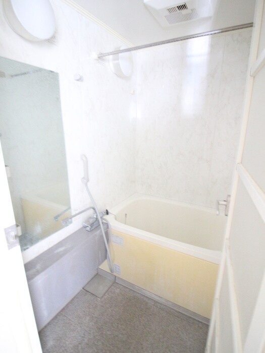 長嶋ビルのバス