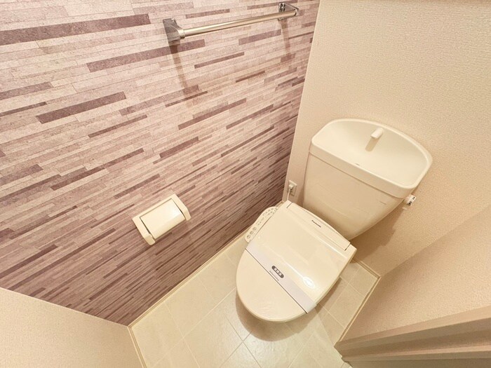 物件内観写真11　(トイレ)