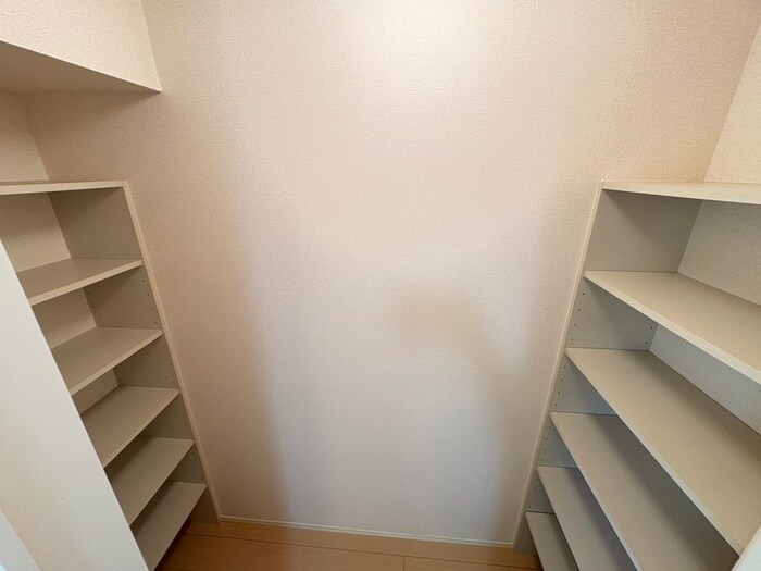 物件内観写真17　(収納)
