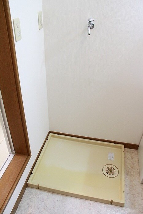 物件内観写真19　(洗濯機置場)